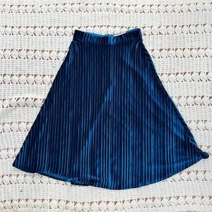 Alexia Admor Pleated Velvet Midi Skirt – Size M